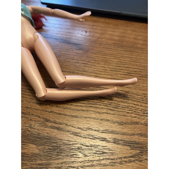 Ariel Little Mermaid Barbie Doll Articulated arms & legs jointed Disney Princess - Picture 4 of 4